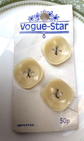 Vintage Vogue Star Ivory Square Bowl Buttons - Premium Buttons from Smart as a button - Just £1! Shop now at Smart as a button